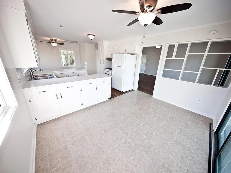 2022 Wappoo Hall Rd #2B — Photo 9