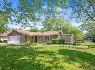 6031 Bentley Ave, Willowbrook, IL