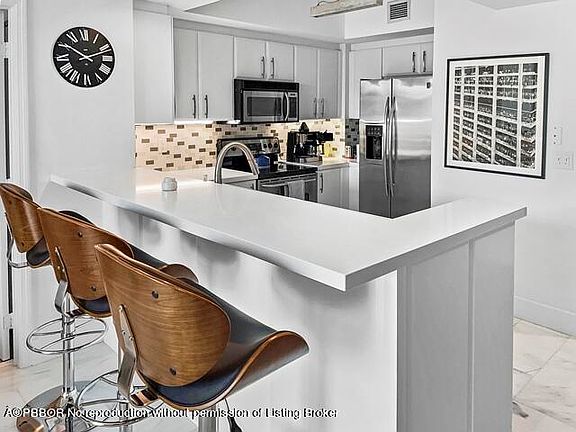 5th image of 403 S Sapodilla Ave APT 311