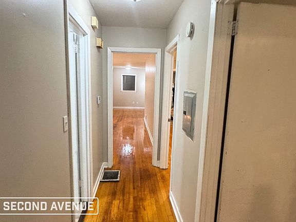 3rd image of 2273 4th Place Cir NE
