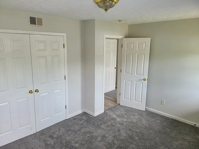 244 Grinder Ct — Photo 3