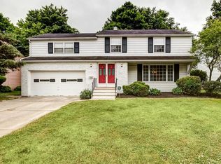 5260 Hickory Dr, Lyndhurst, OH
