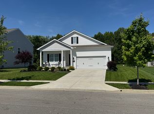 614 Timber Valley Dr, Pataskala, OH 43062