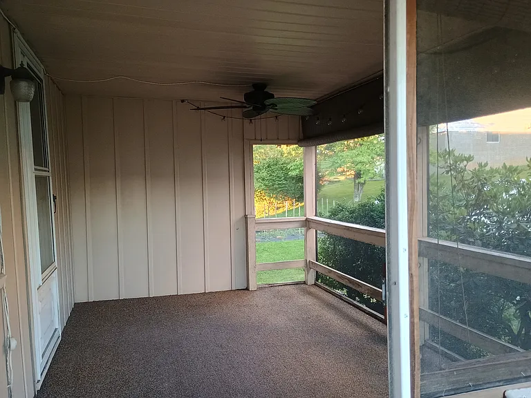 835 Smithfield St — Photo 10