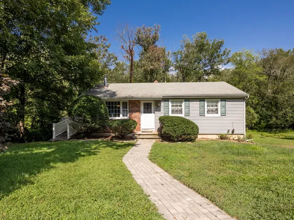 31 Blackberry Road, Danbury, CT 06811