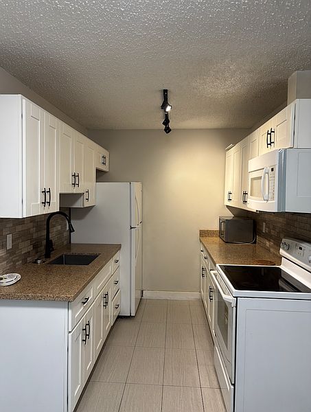 Richmond Apartment for rent - 2 Bedrooms — photo 2