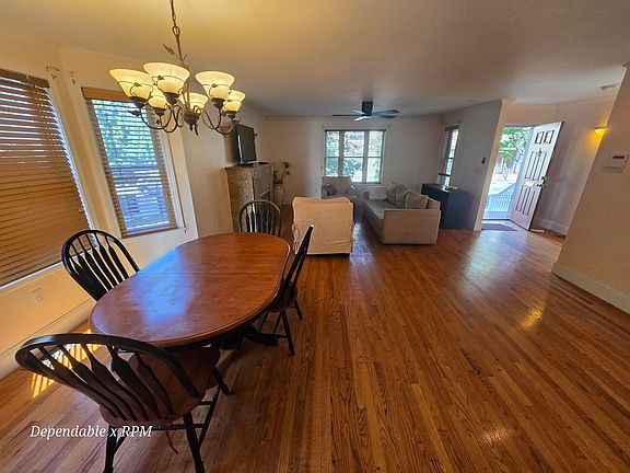 4th image of 9 Elmore St #1
