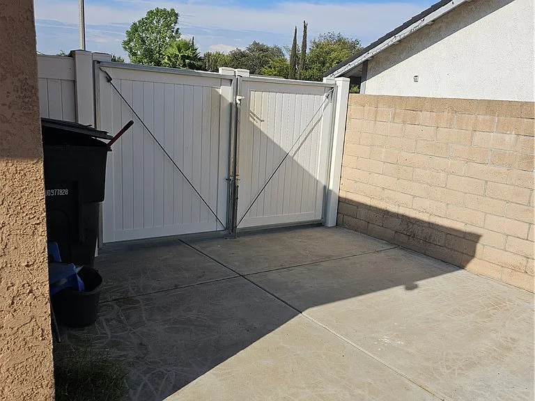 10030 Ontario St — Photo 31
