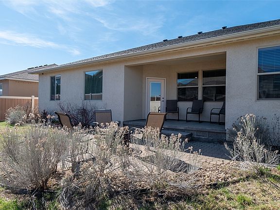 4th image of 609 Torrey Pines Drive W