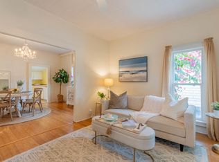 218 19th St, Pacific Grove, CA 93950