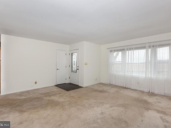 3rd image of 2507 Gillis Rd