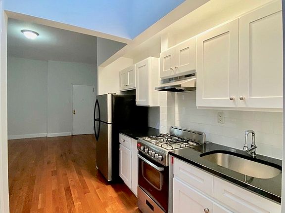 3rd image of 365 Ocean Ave APT 2
