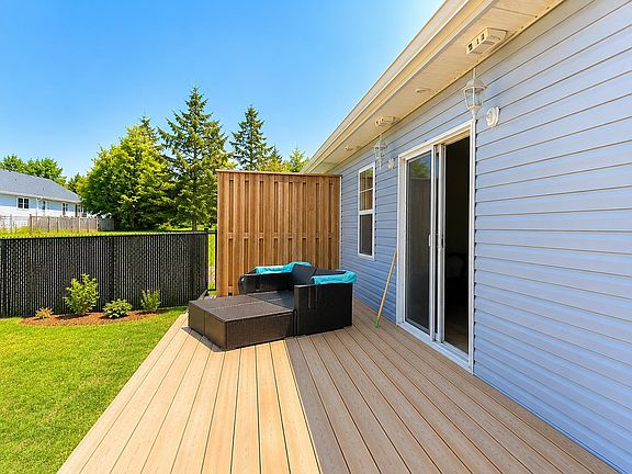 3rd image of 15 Abegweit Ln