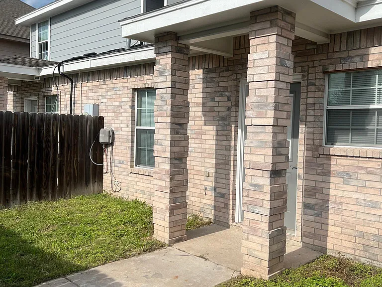 1701 Phoenix St — Photo 12