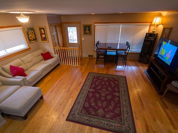 3rd image of 53265 Briar Dr