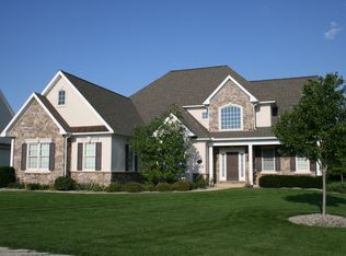 1117 N Bristol Dr, Lititz, PA 17543