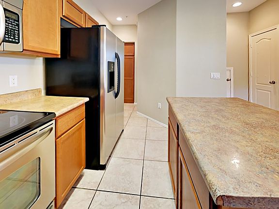 5th image of 444 N 169th Ave