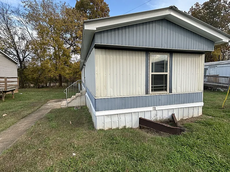202 Zackary St — Photo 1