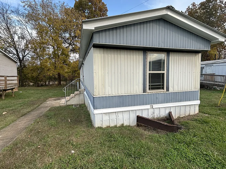 202 Zackary St