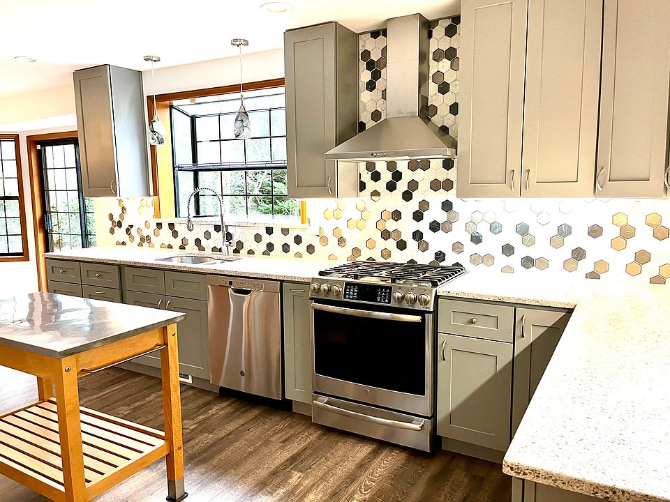 1st image of 21328 NE 92nd Pl #A