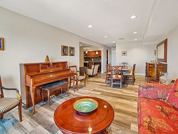 3rd image of 8305 Bergenline Ave APT 25