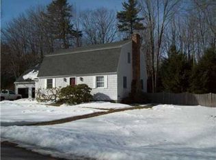 13 Philip St, Cumberland, ME 04021