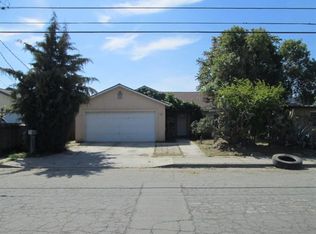 1026 E Samson Ave, Fresno, CA