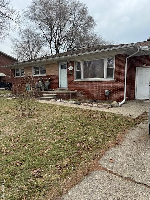 1st image of 23324 Audrey Ave
