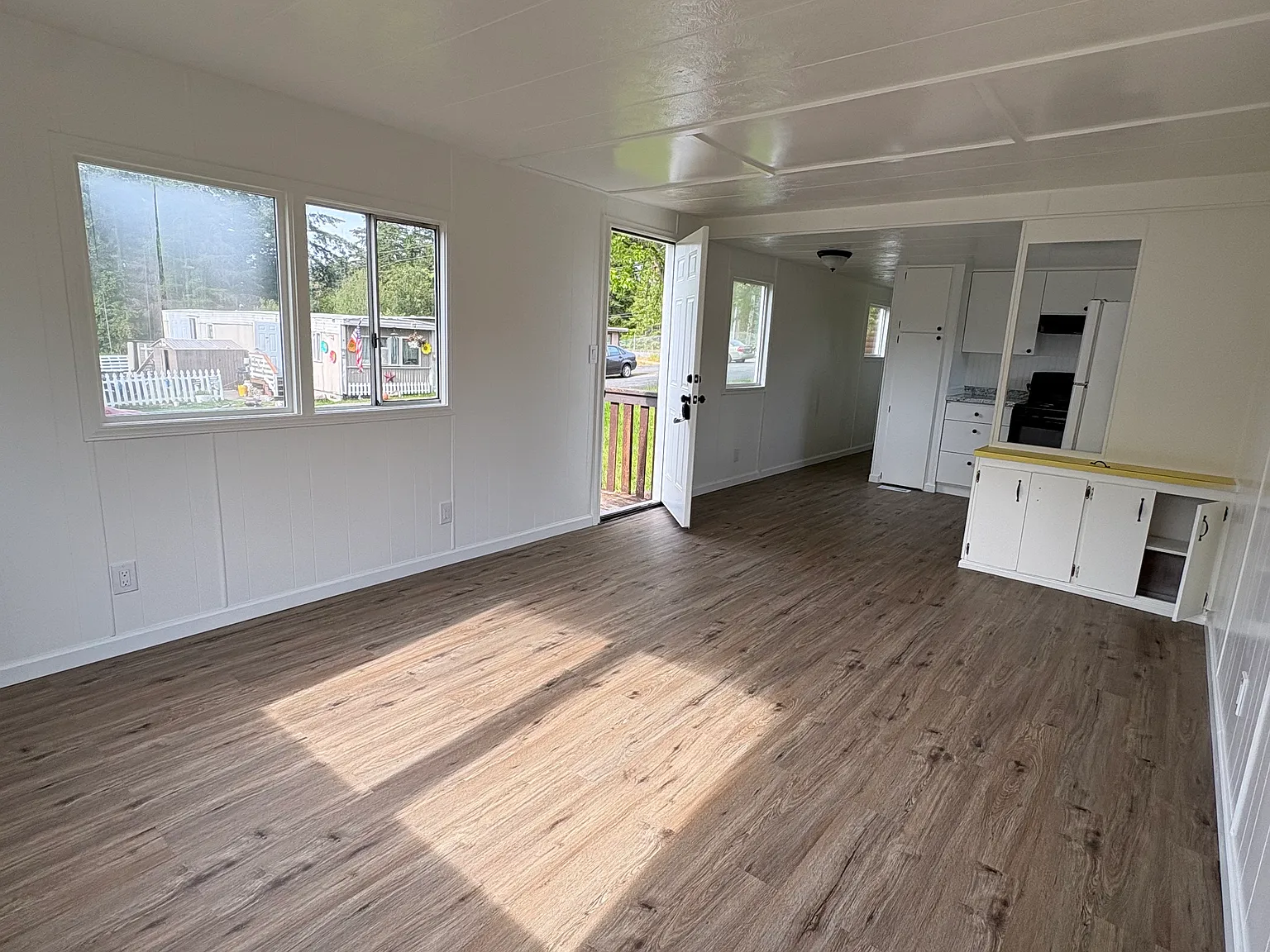2 bed, $1,400 — Photo 2