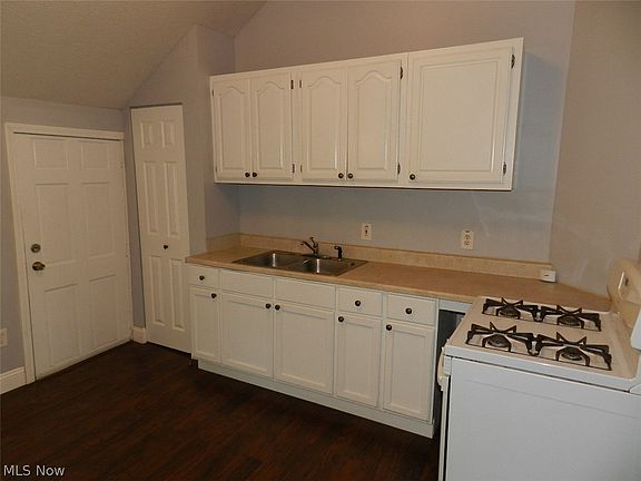 3rd image of 329-331 W 8th St