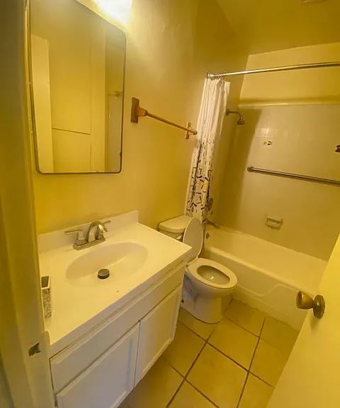 222 W Kelso St #2 — Photo 3
