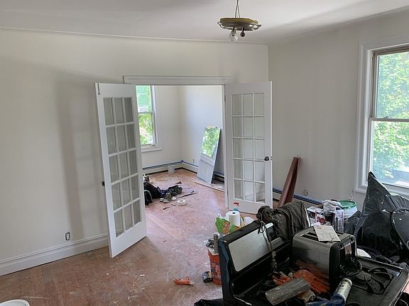 4th image of 2249 21st St APT 2