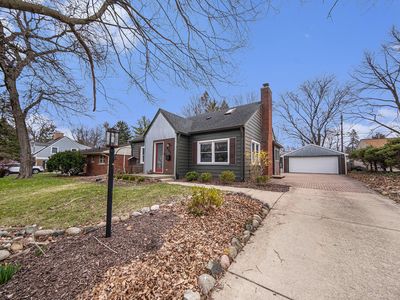 825 Hewett Dr, Ann Arbor, MI, 48103