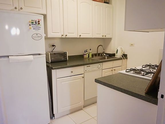 3rd image of 340 E 80th St APT 8L