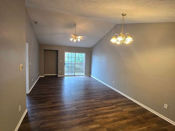 3rd image of 4717 Kelvington Dr