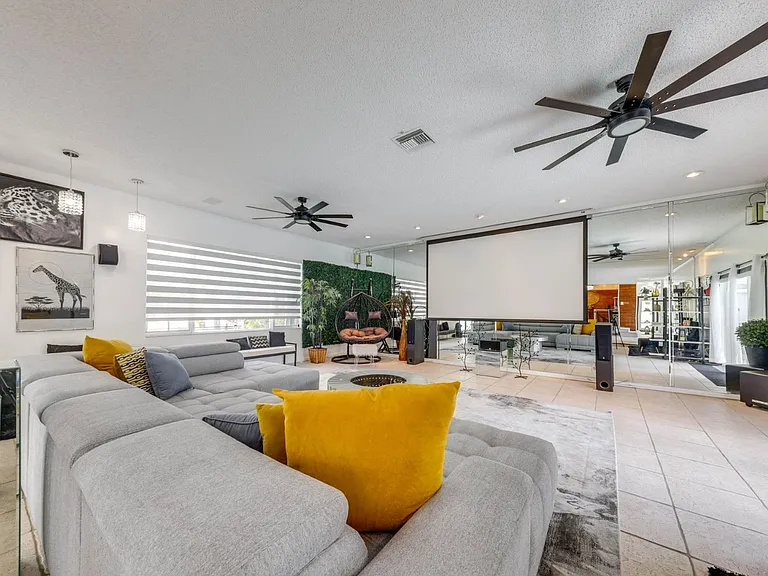 3609 SW 58th Ave — Photo 16