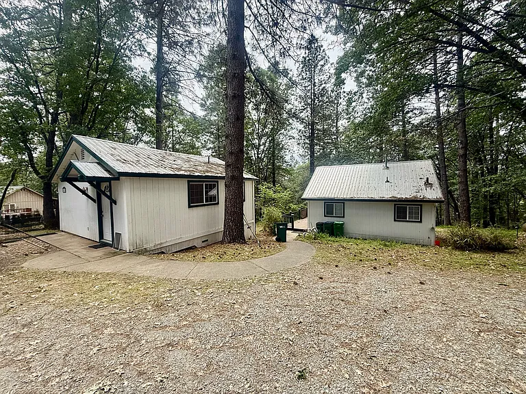 14720 Lynshar Rd — Photo 3