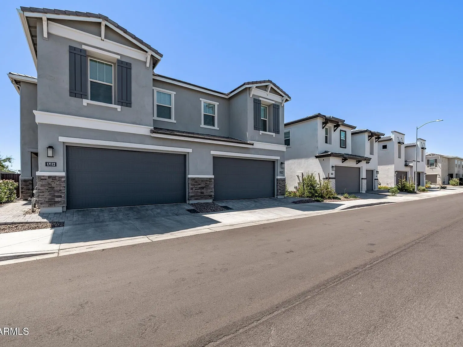 3 bed, 2.5 bath, $3,300 — Photo 4