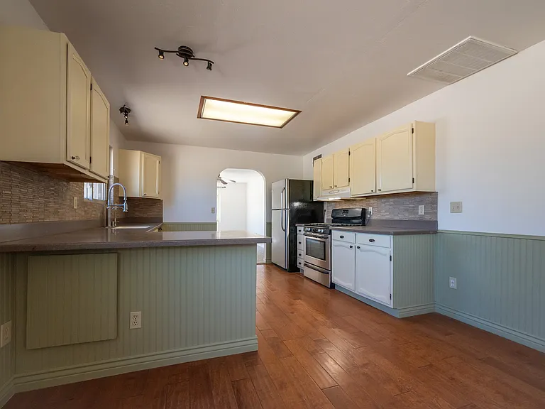 1560 N John Adams St — Photo 12