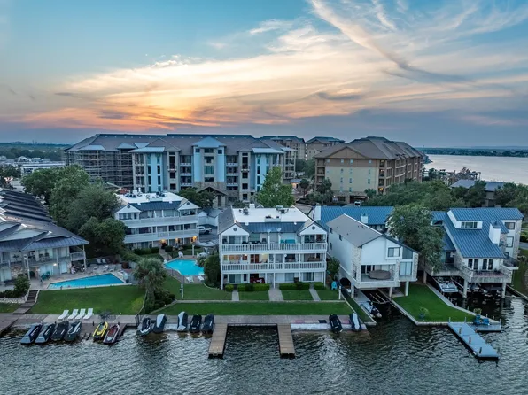 101 Island #E Drive, Horseshoe Bay, TX 78657