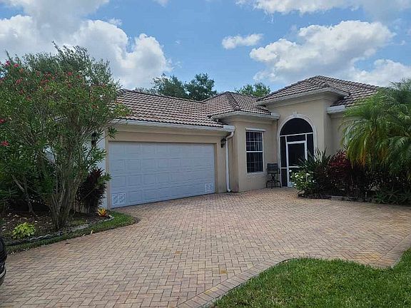 4th image of 2326 Heydon Cir W