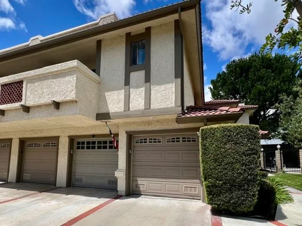25231 Tanoak Ln, Lake Forest, CA 92630