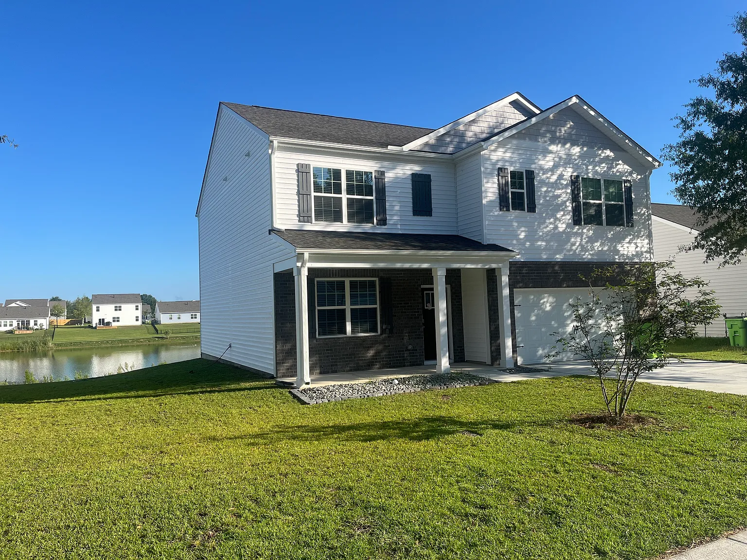 5 bed, 2511 sqft, $2,500 — Photo 3