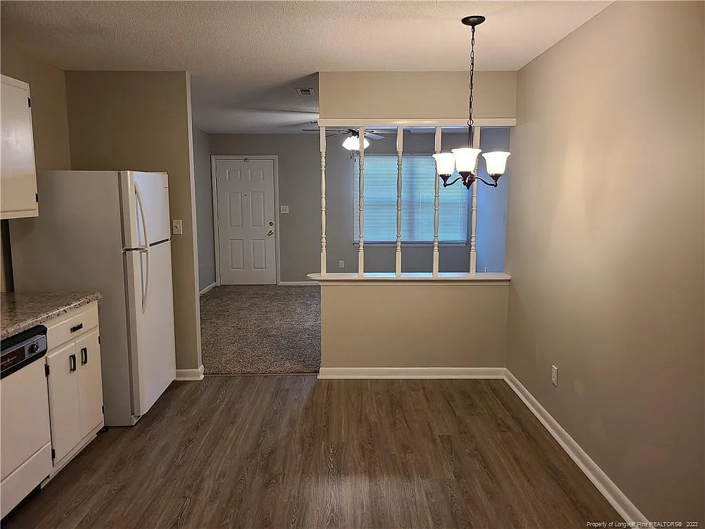 2 bed, 1.5 bath, 1000 sqft, $1,250 — Photo 4