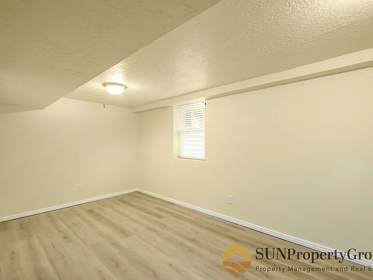 1518 S Green St — Photo 17