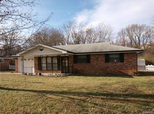 2117 Terra Ln, High Ridge, MO 63049