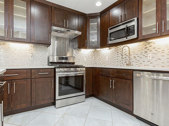 3rd image of 7211 110th St #6D