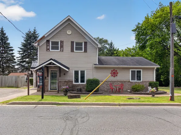 190 Bartholomew St, Brockville, ON K6V 2S6