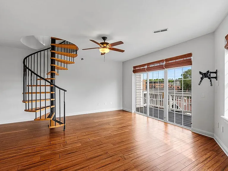 1888 N Humboldt Ave #403 — Photo 2