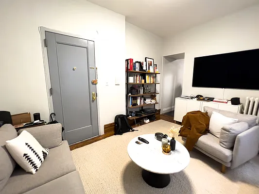 Rented by Denise Rosenblum, LREB | media 4